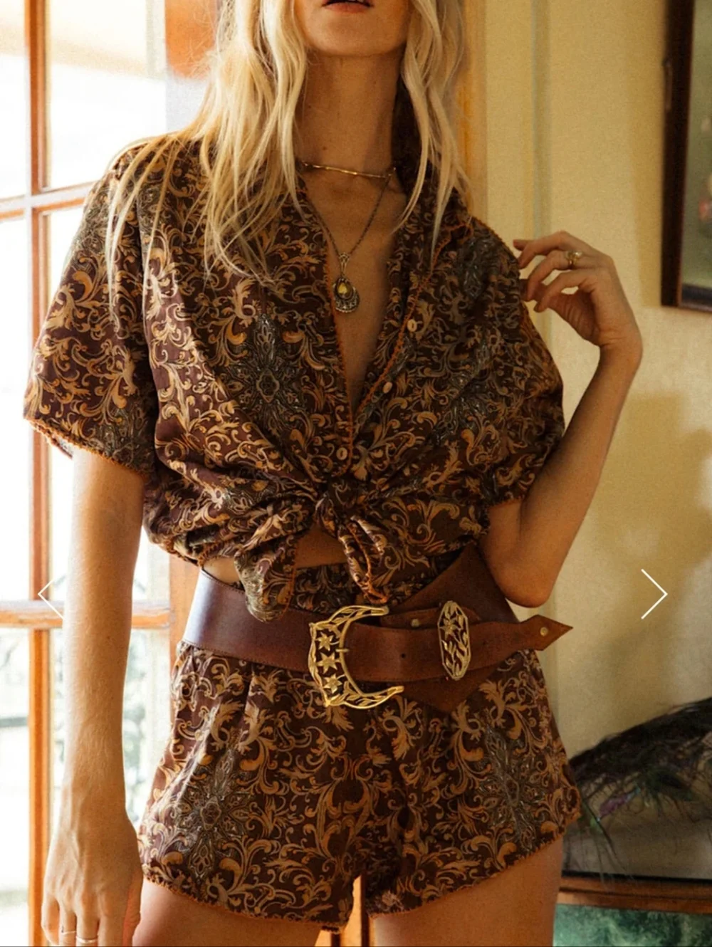 Chasing Unicorns Leather & Brass Flower Belt ✨🌸